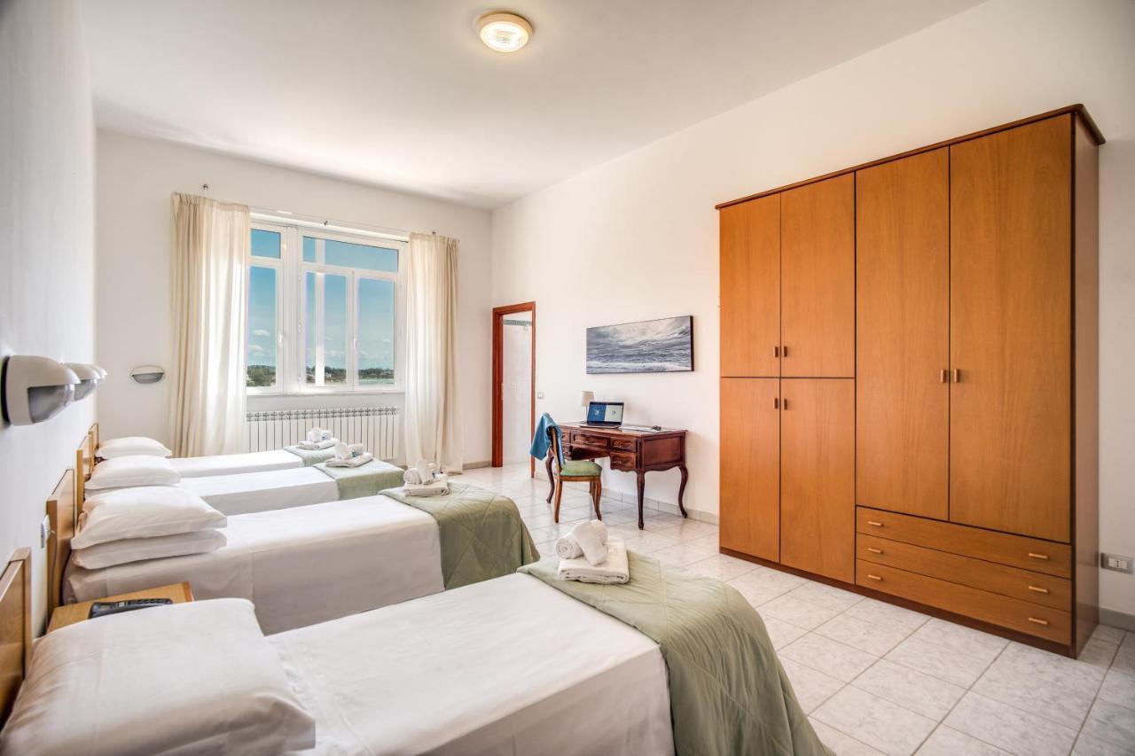 Villa Mg Hotel Санта-Маринелла Екстер'єр фото