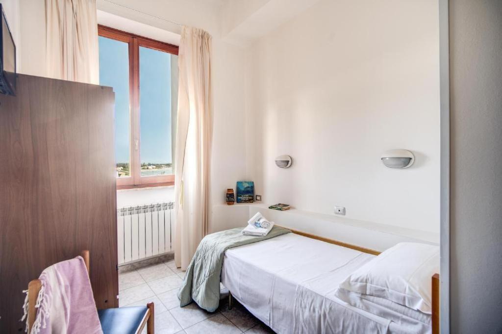 Villa Mg Hotel Санта-Маринелла Екстер'єр фото