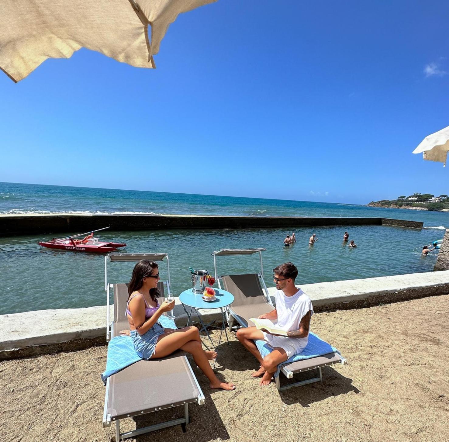 Villa Mg Hotel Санта-Маринелла Екстер'єр фото