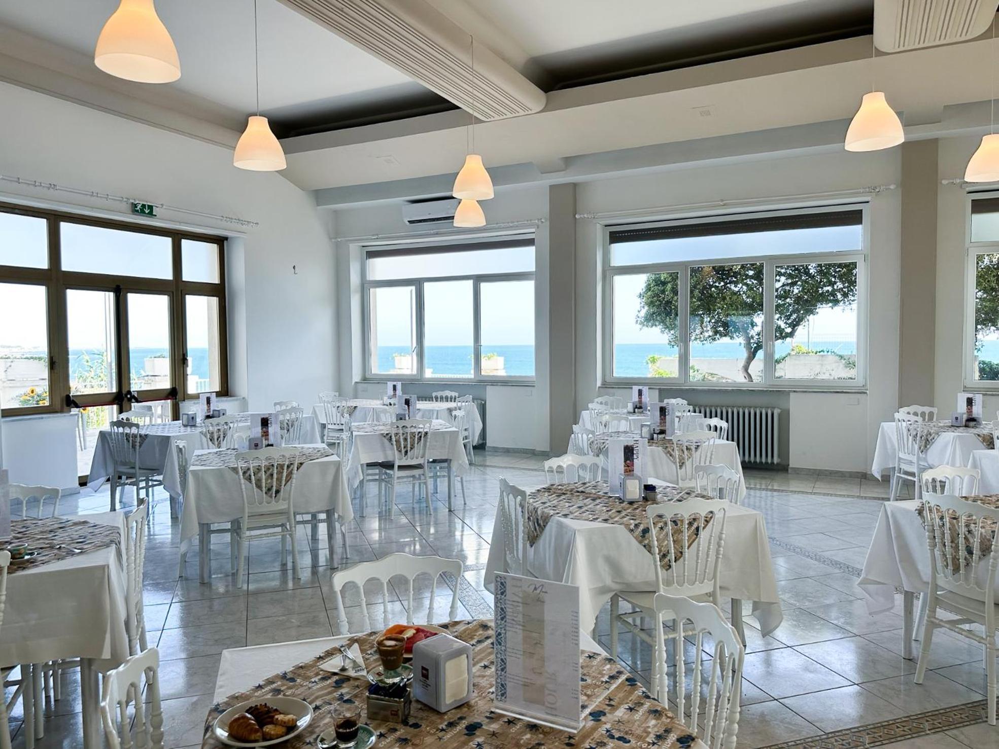 Villa Mg Hotel Санта-Маринелла Екстер'єр фото