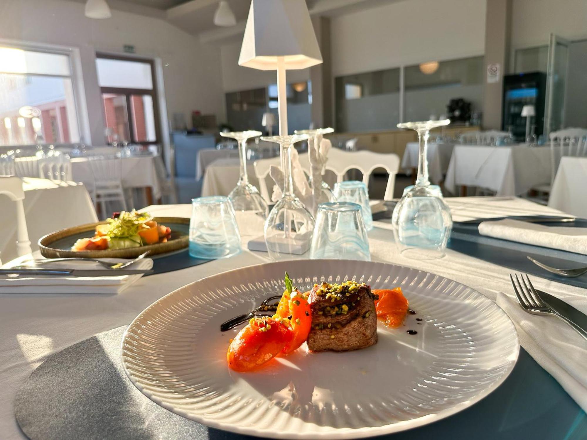 Villa Mg Hotel Санта-Маринелла Екстер'єр фото